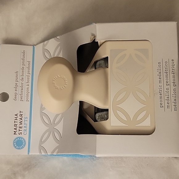Martha Stewart Punch Machine - Picture 1 of 5
